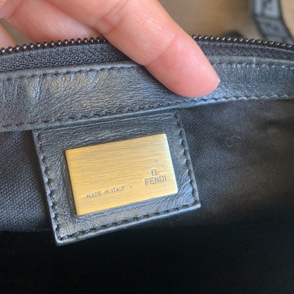 Fendi zucca sling messenger bag black authenticated by posh - Picture 9 of 14
